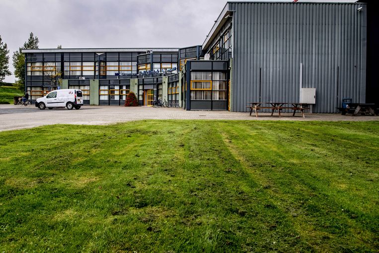 Exterieur van MC Zuiderzee (Zuiderzeeziekenhuis). De in financiële nood verkerende IJsselmeerziekenhuizen met vestigingen in Flevoland en de Noordoostpolder zijn failliet verklaard door de rechtbank Midden-Nederland. Beeld ANP