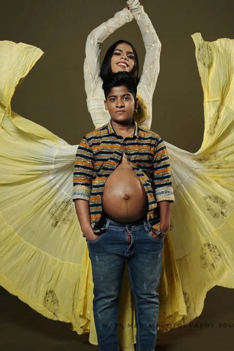 Les photos de grossesse de ce couple transgenre deviennent virales