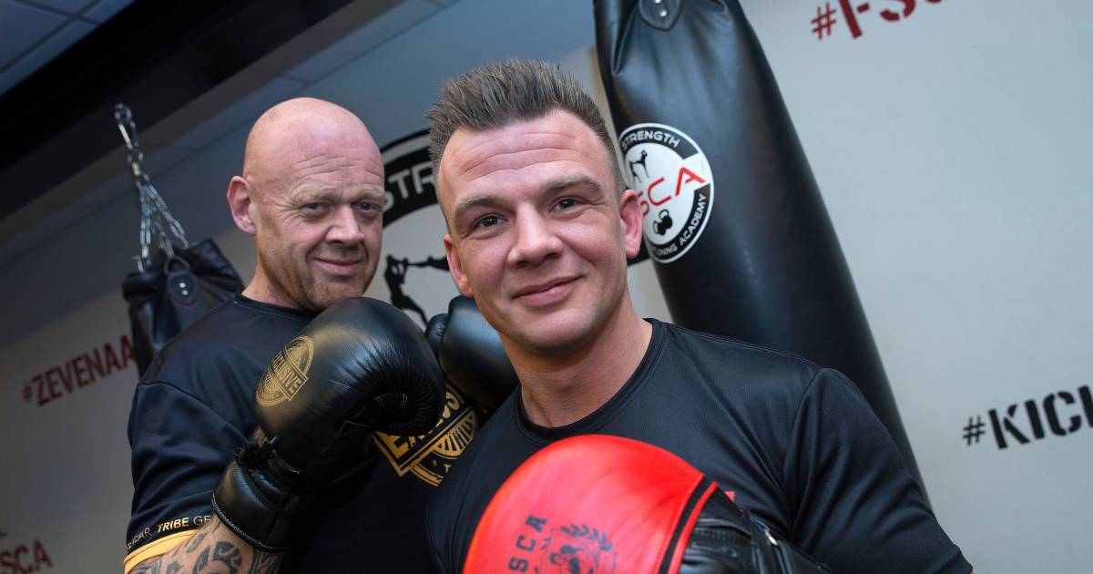 ondernemers in de kickboksring voor het