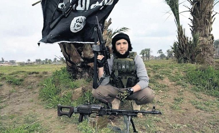 Oussema als djihadist Beeld  