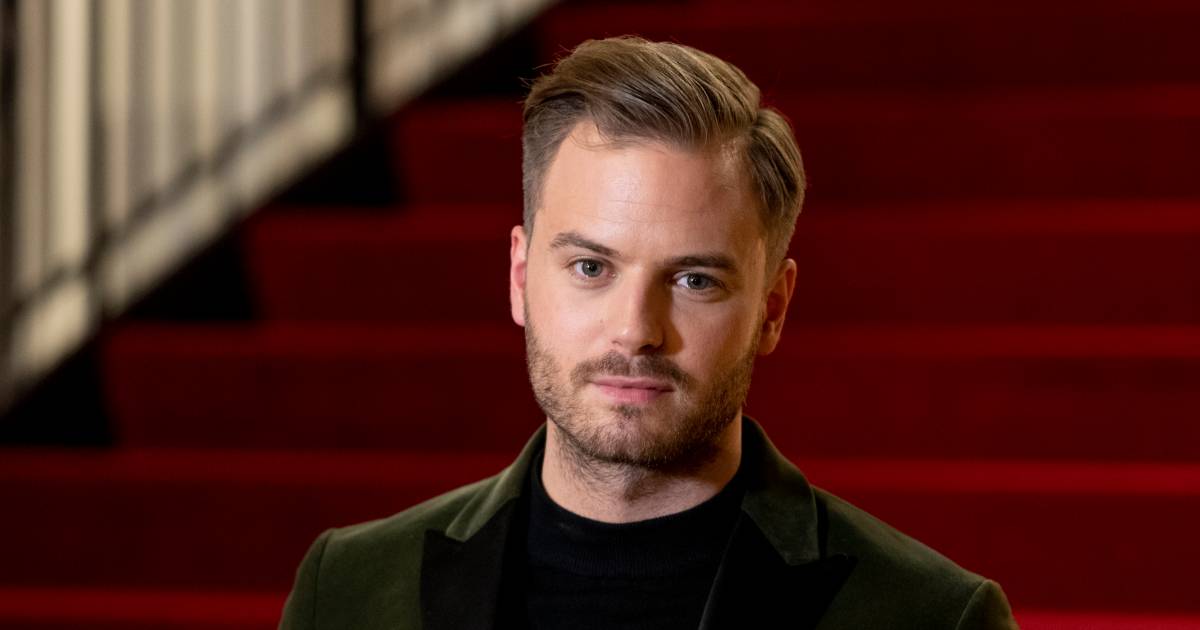 Jim Bakkum ‘in shock’ over kritiek op foto met zijn oma Show destentor.nl