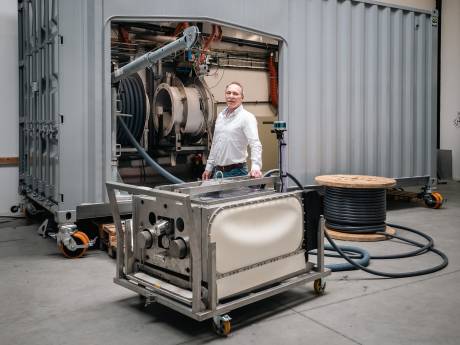 ‘Grazende’ robot uit Valkenswaard helpt mee om van rivierwater drinkwater voor Zuid-Holland te maken