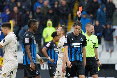 Réduit à dix, le Club de Bruges accroché par Malines