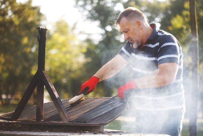 De keerzijde van een BBQ is voor velen het poetswerk achteraf.