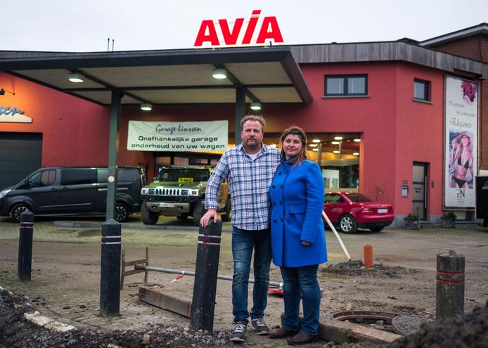 Uitbater Dirk Linssen met zijn echtgenote Mirela Pocrnja.