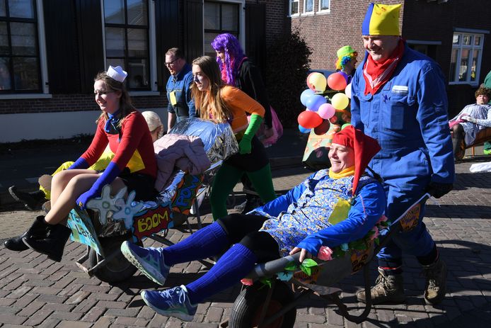 Op naar de kroeg.