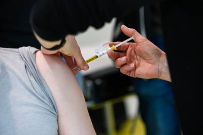 L'UCM dénonce des réouvertures “hypothétiques” liées à une “vaccination chaotique”