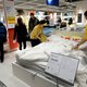 Storm gijzelt klanten en personeel: tientallen Denen brengen de nacht door op slaapkamer-afdeling Ikea