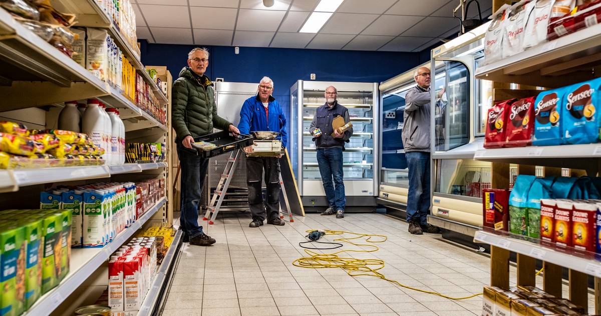 Veertig vrijwilligers redden hun buurtsuper: ‘Lettele zonder supermarkt is eigenlijk ondenkbaar’