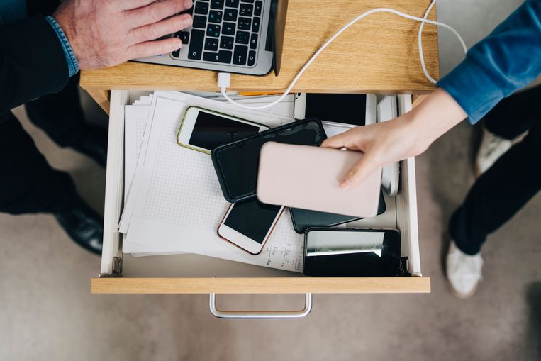 CDA bepleit verbod mobieltje in klas basis- en middelbare school