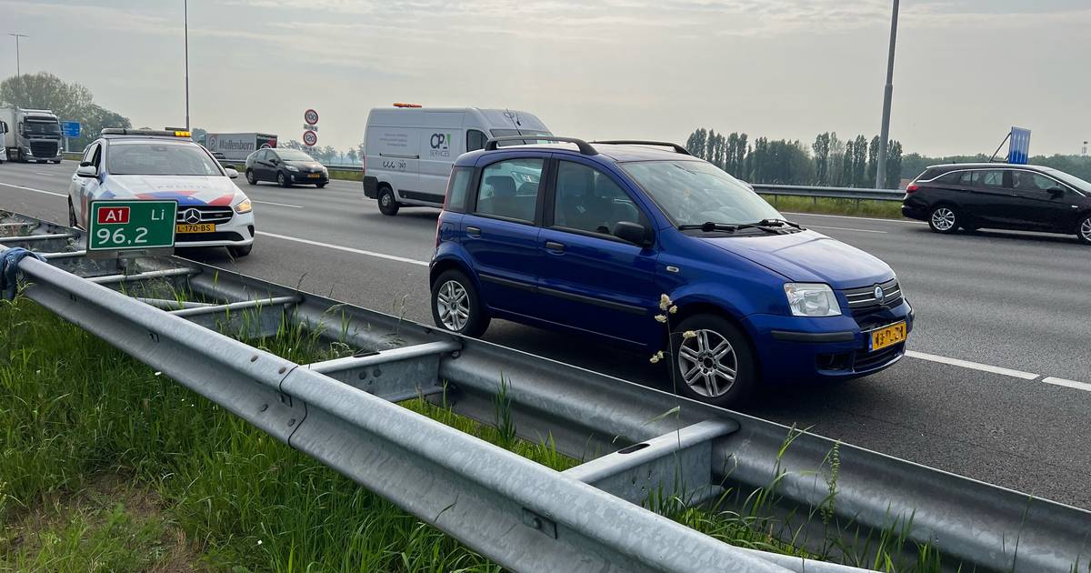 Ongeluk op A1 bij Apeldoorn: vertraging richting Amersfoort, weg is weer vrij.