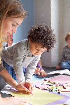 Kinderopvang kan niet altijd ‘vierogenprincipe’ handhaven: ‘Veiligheid in het geding’