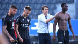 Zelfs zij krijgen het soms op hun heupen: Eupen-fans fluiten eigen spelers uit
