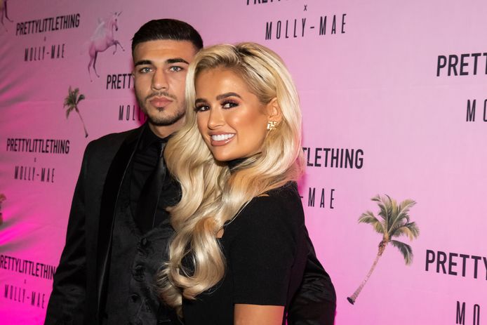 Tommy Fury en Molly-Mae Hague. Het koppel werd in 2019 tweede tijdens 'Love Island UK'.