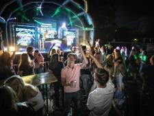 Na oorverdovende stilte, dikke beats bij Bays in Reutum: ‘Ik dacht: ram die staaf er maar in!’