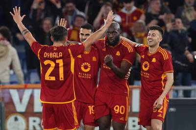 Scorende Lukaku en Roma kunnen kwartfinale Europa League ruiken na gala-avond tegen Brighton