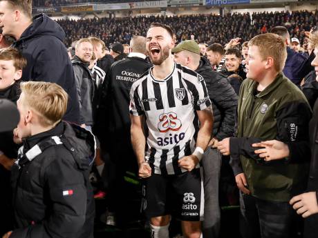 ‘Zijn’ Coventry City redt het niet, maar met Heracles werd Marco Rente kampioen: ‘De titel maakt veel goed’