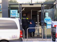 Schietpartij bij winkelcentrum in Zwijndrecht: ‘We hoorden gegil en daarna nog twee schoten’