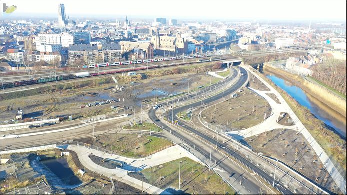 Het Douaneplein in Mechelen vanuit de lucht.