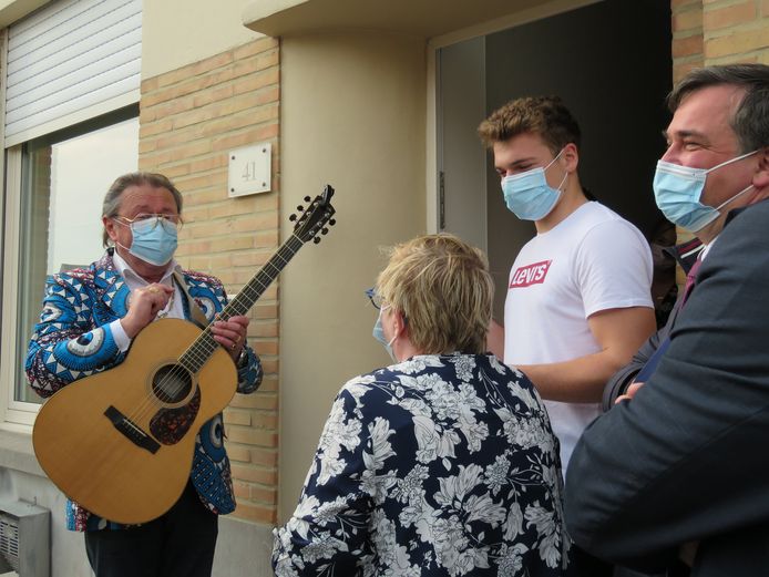 Balthazar Boma verraste Guillaume Mahieu op een deurbezoekje.