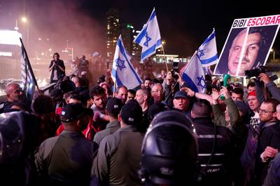 LIVE GAZA. Duizenden demonstranten op straat in Israël voor vrijlating gijzelaars - Schip getroffen door projectiel voor kust Jemen