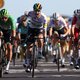Bennett klopt Ewan en Sagan in massasprint en pakt groene trui
