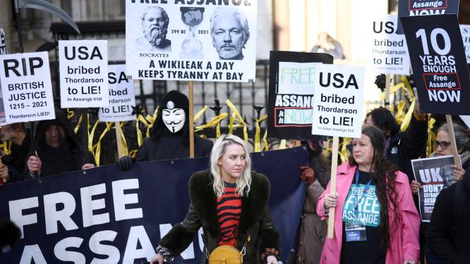 Brits hof vernietigt blokkade uitlevering Assange aan VS, ‘hij is mentaal sterk genoeg’