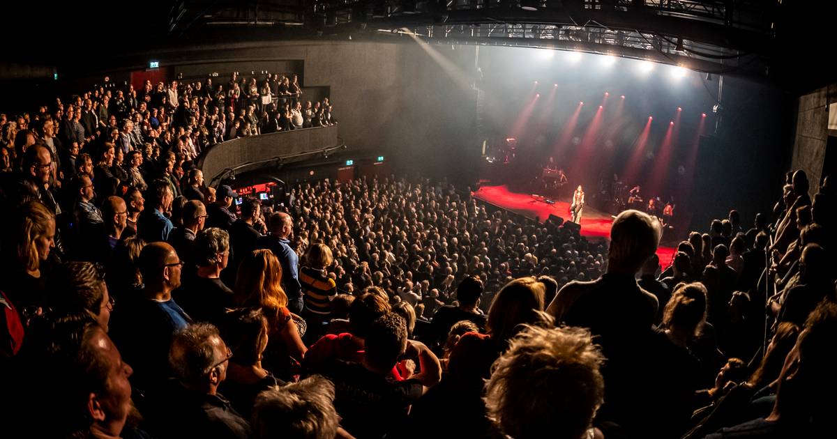 Doornroosje verdeelt grote zaal in dertig