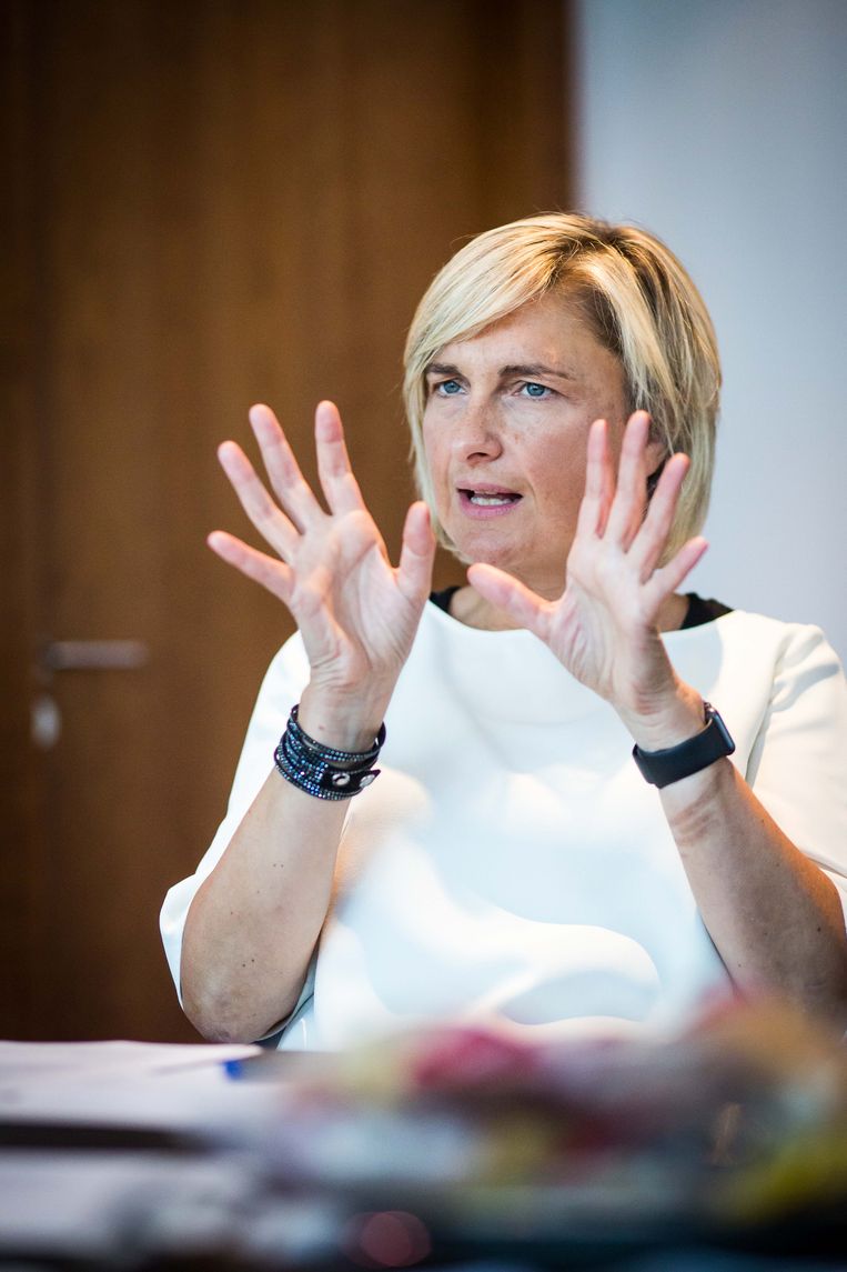 Hilde Crevits hamert op de pluspunten van ons onderwijs: 