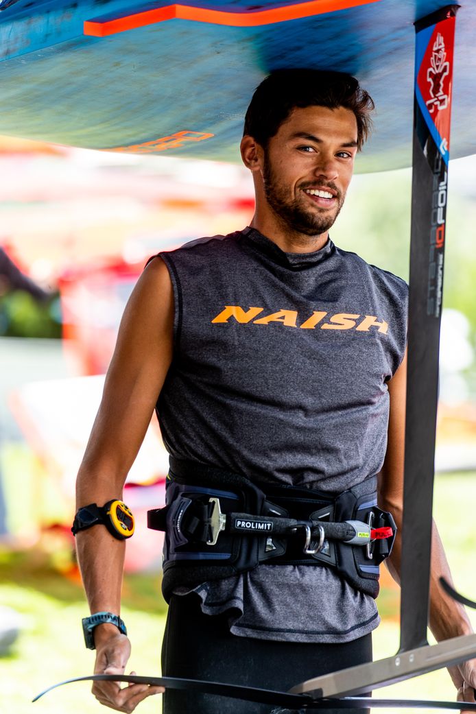 Geen Wind Dan Is Surfer Kiran Badloe Niet Blij Sport Destentor Nl