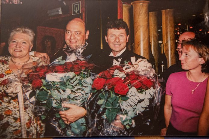 Walter Bortel (rechts) en Emile Van Bellinghen bij hun afscheid van The Lord in 2000.