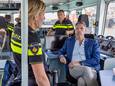 Burgemeester Aart-Jan Moerkerke voer in juni mee met een politieactie tegen ondermijning in de haven van Moerdijk.