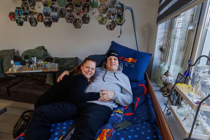 Kampenaar Jeroen van der Vegt (48) is terug uit Moskou na een stamcelbehandeling tegen MS.