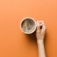 Waarom sommige mensen koffie met zout drinken