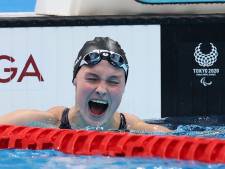 Zwemster Chantalle Zijderveld in extase na goud in Tokio