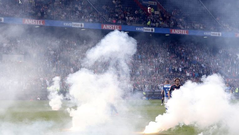"Vuurwerkaanval Ajax-fans was gerichte actie" | Eredivisie | Sport | HLN