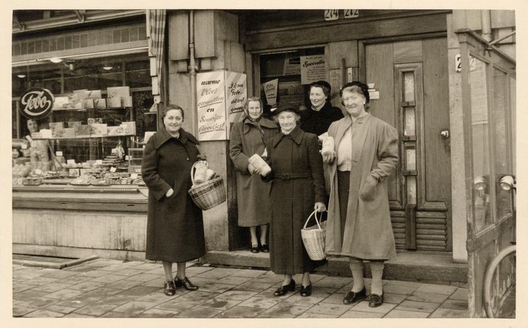 De eerste Febo op de Amstelveenseweg, eind jaren veertig, toen nog een brood- en banketbakkerij Beeld FEBO