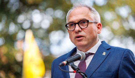 Diependaele moet opnieuw overschakelen op bilaterale gesprekken • Strengere wet voor aansprakelijkheid aannemers bij zware fouten