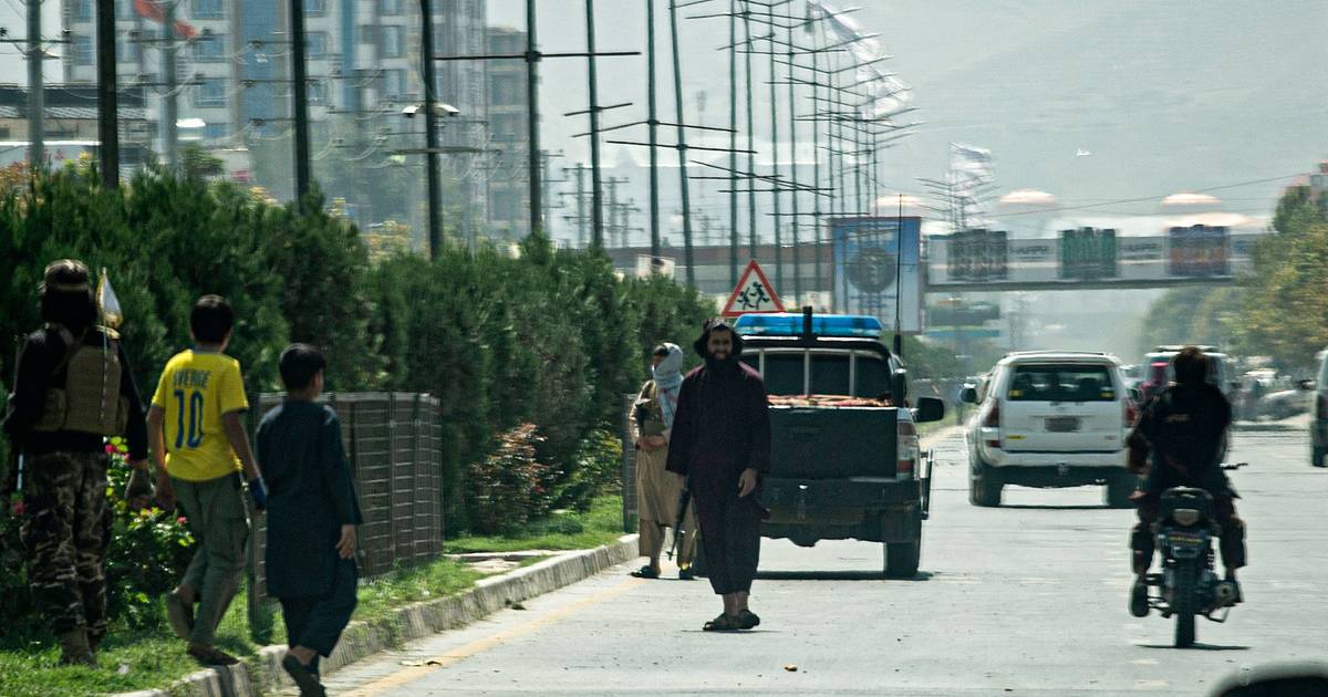 ИГИЛ взяло на себя ответственность за взрыв бомбы в посольстве России в Кабуле |  Новости