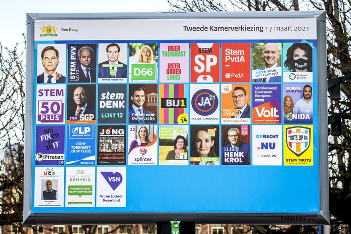 De posters van de partijen die aan de landelijke verkiezingen meedoen.