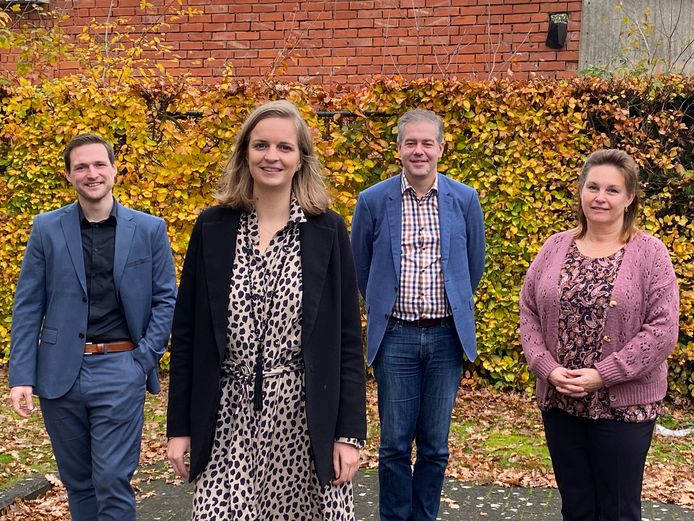 De nieuwe schepenen Matthias Van Zele en Pascal Buytaert vervoegen burgemeester Maaike De Rudder en Chantal Vergauwen voor CD&V in het schepencollege.
