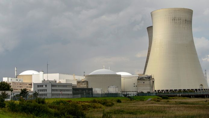 Une petite explosion a retenti samedi soir, peu avant 23 heures, à la centrale nucléaire de Doel. Elle a été suivie d'un incendie dans le transformateur du réacteur n°1 qui a duré une vingtaine de minutes