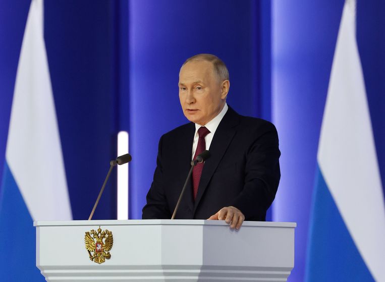 De Russische president Vladimir Poetin tijdens zijn jaarlijke 'troonrede' op 21 februari 2023.   Beeld ANP / EPA