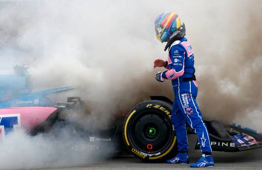 Rook bij de Alpine van Fernando Alonso.