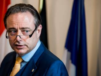 De Wever roept Vlaamse partijen op "niet te plooien voor oekazes van PS en Vlaams front te vormen”