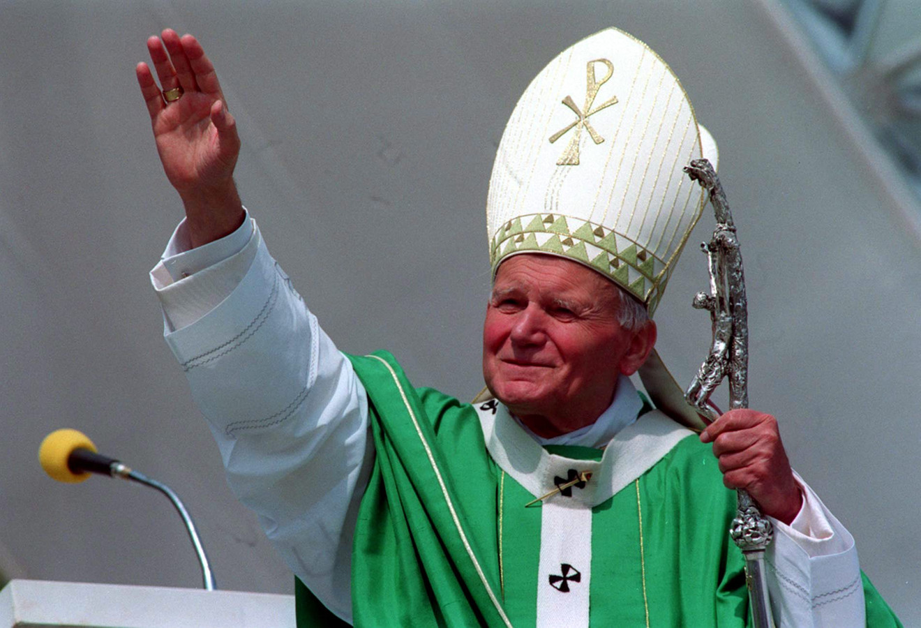 Paus Johannes Paulus II tijdens een bezoek aan de Poolse stad Gdansk in juni 1999.