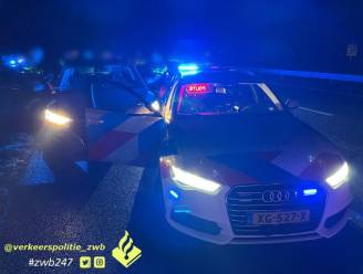 Franse tieners (16 & 14) rijden met gestolen auto 220 kilometer per uur over snelweg, politie kan hen pas diep in Nederland stoppen