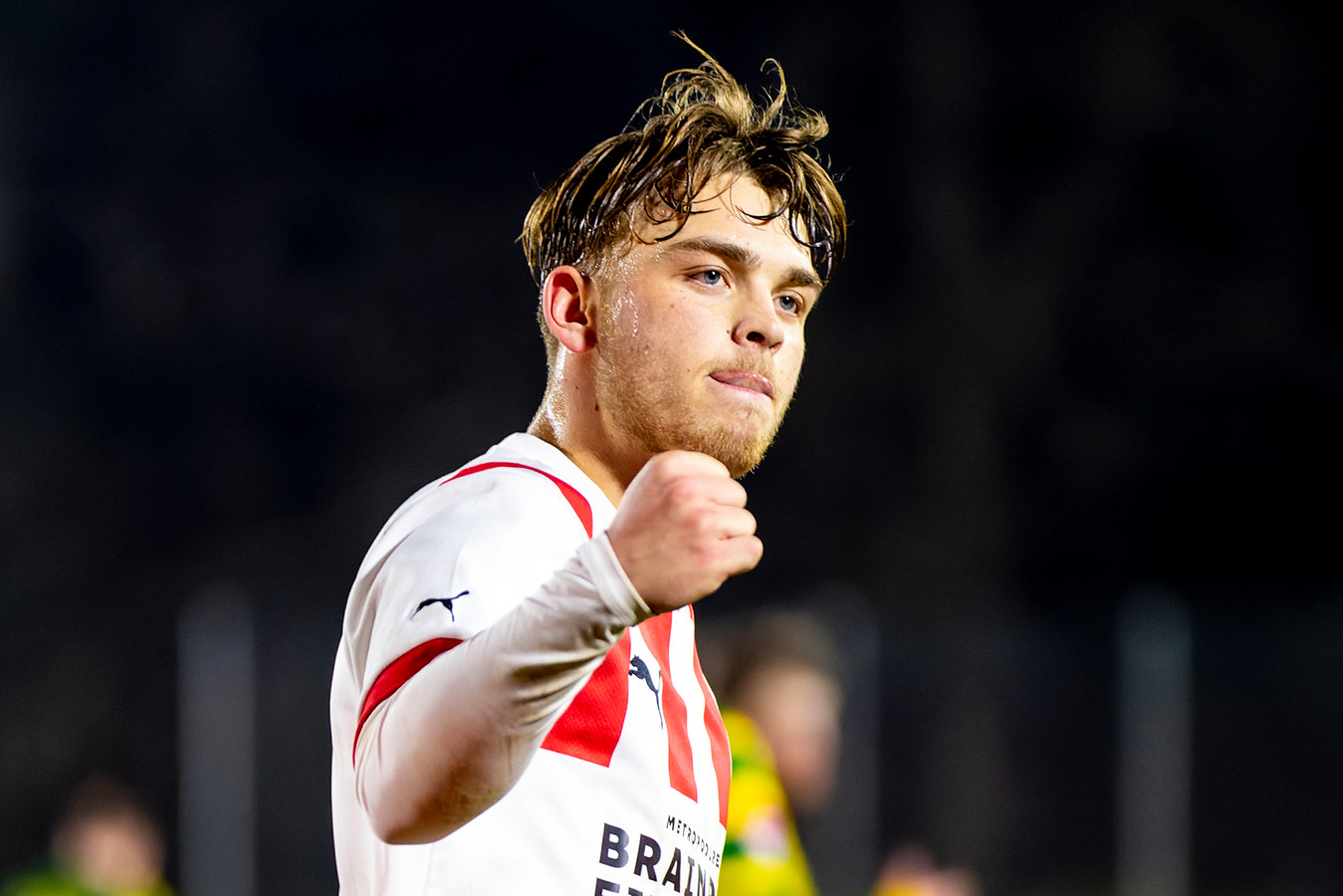 Jong PSV flitst met deze talenten fluitend langs Roda JC Van Duiven maakt grote indruk Foto