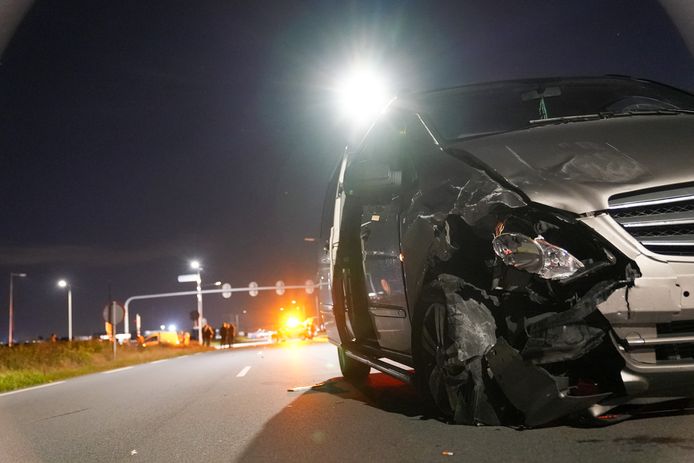 Grote ravage op de Megensebaan na een ongeval.