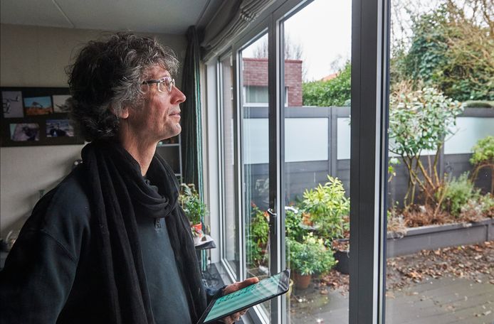 Bas van de Kar uit Oss doet mee aan de jaarlijkse Nationale Vogeltelling.